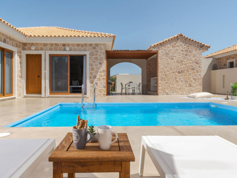 Villa Aqua
